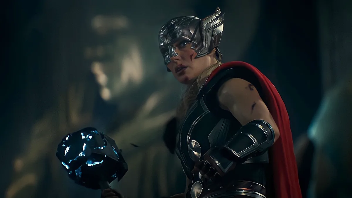 thor amor y trueno critica