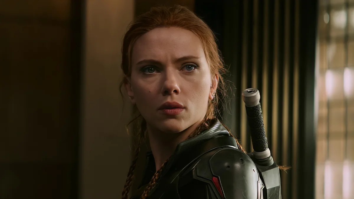 black widow 2021 critica
