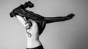 la chica del dragon tatuado serie