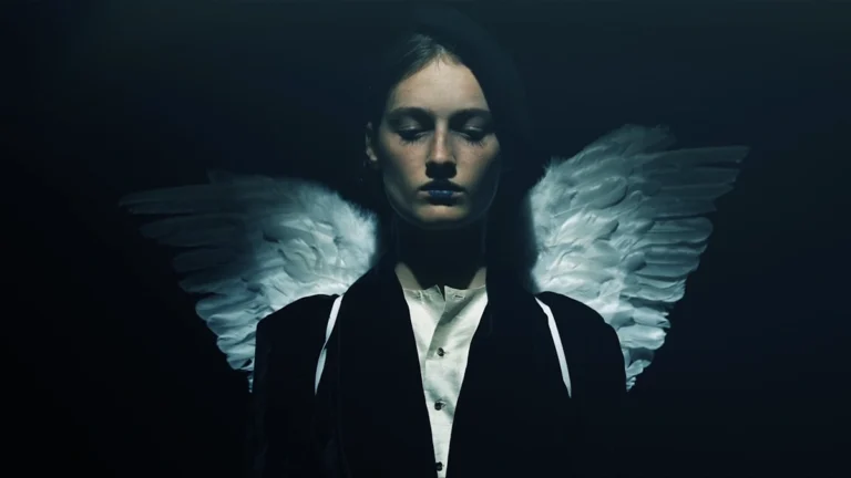 where the devil roams critica pelicula 2023
