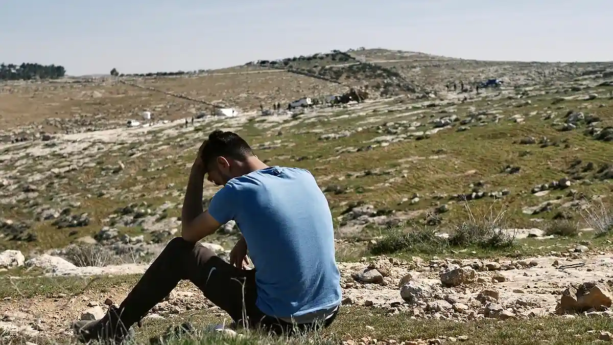 awdah hathaleen no other land