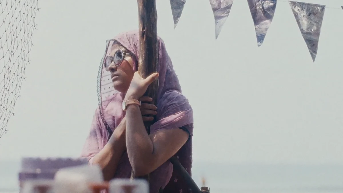 critica all we imagine as light