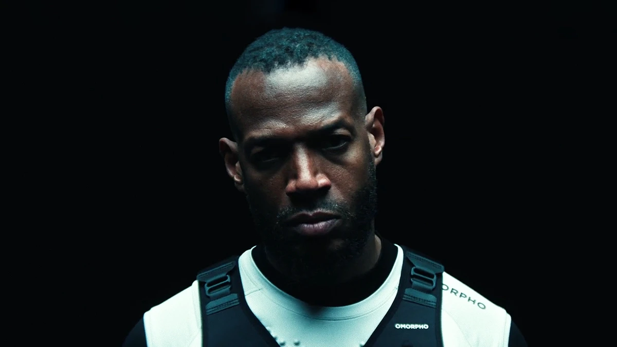 critica him el elegido