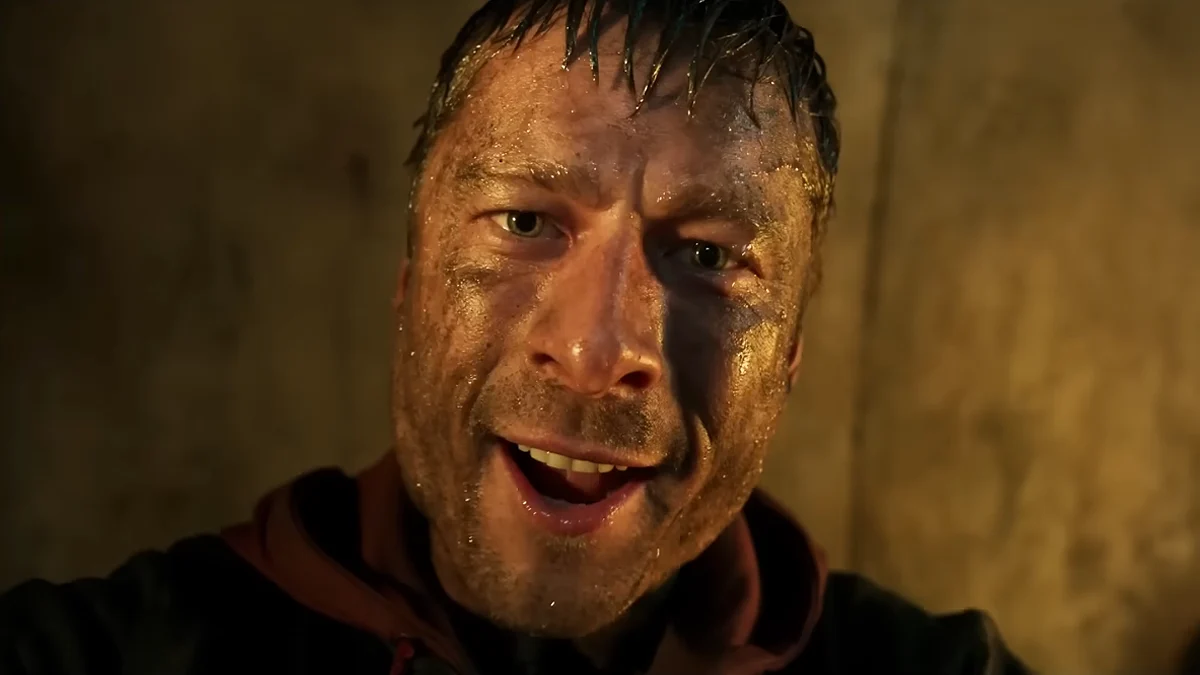 critica the running man