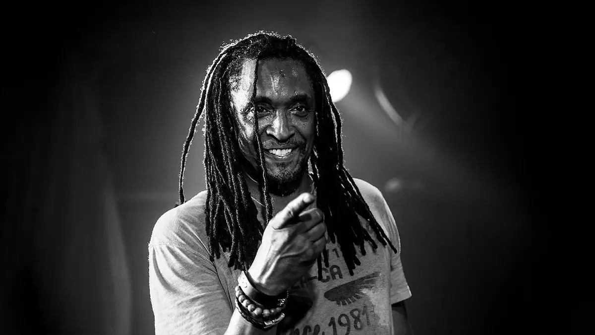 bernard fowler tango